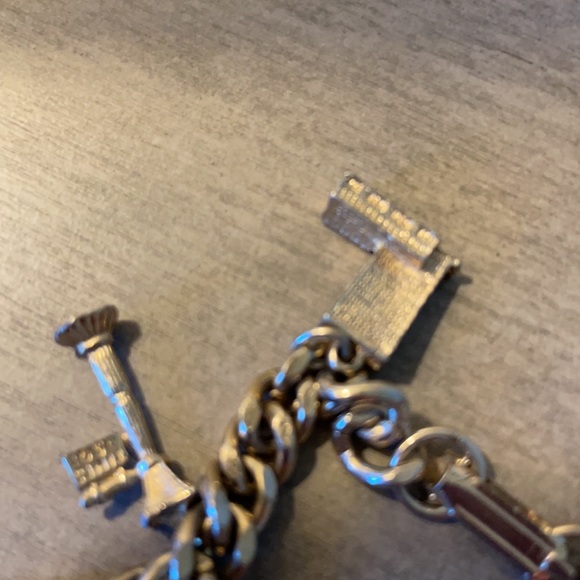 Vintage New York City silver  souvenir bracelet - Picture 4 of 6